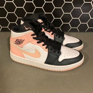 Air Jordan 1 mid “arctic orange”